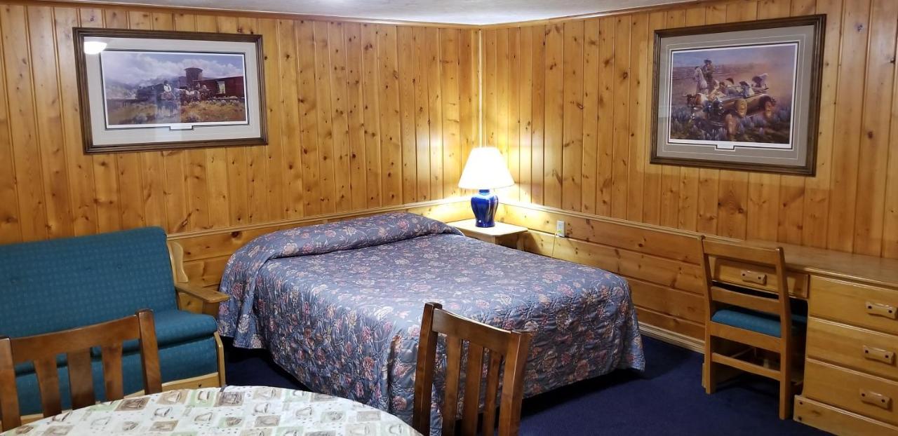 Westwood Motel West Yellowstone Exterior photo